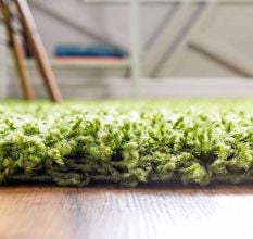 Trendy Green Shaggy Bedroom Rug